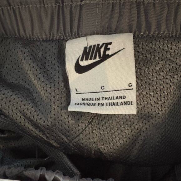 NWT Nike Dark Gray Pants YL HF8141-084 w/ Interior Drawstring - Picture 4 of 8